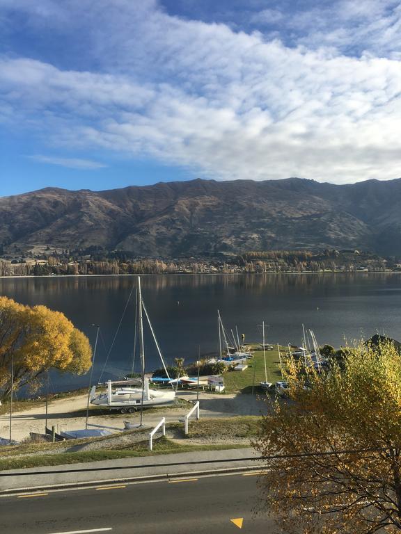 Luxury On Lakeside Wanaka Exterior foto
